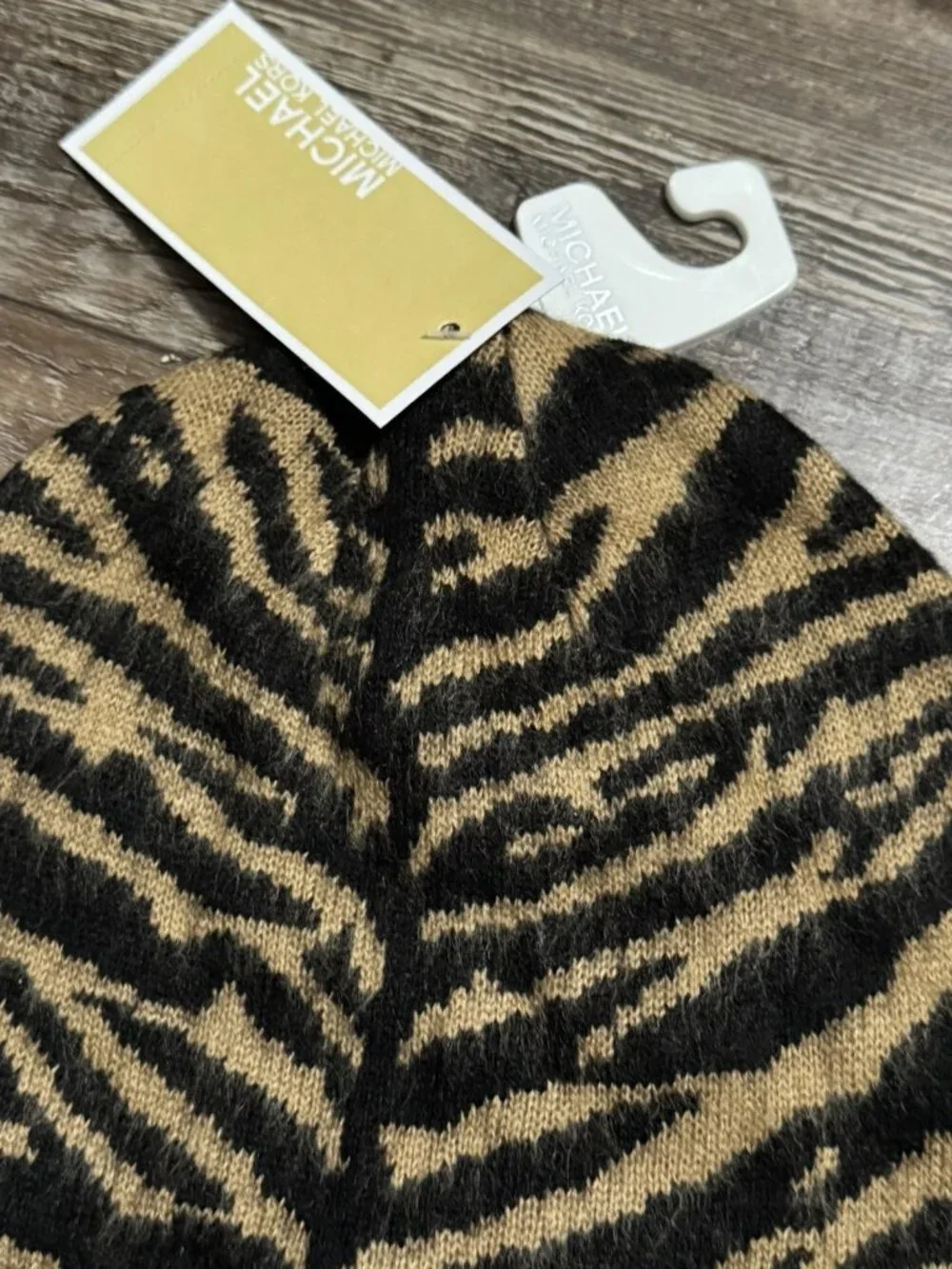 NWT Michael Kors Women Tiger Stripe Knit Beanie Cuffed One Size MSRP $48